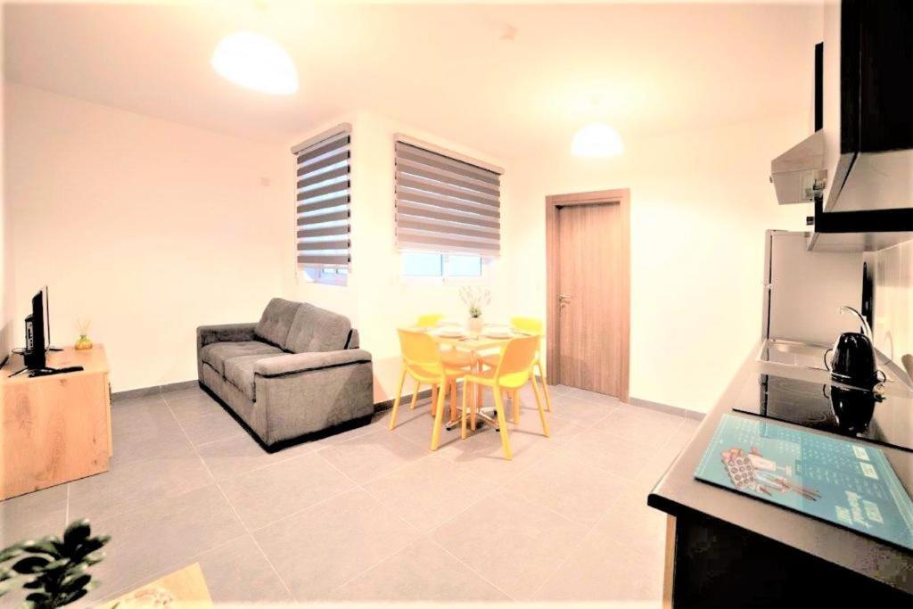 Isky Apartments Gzira Екстер'єр фото